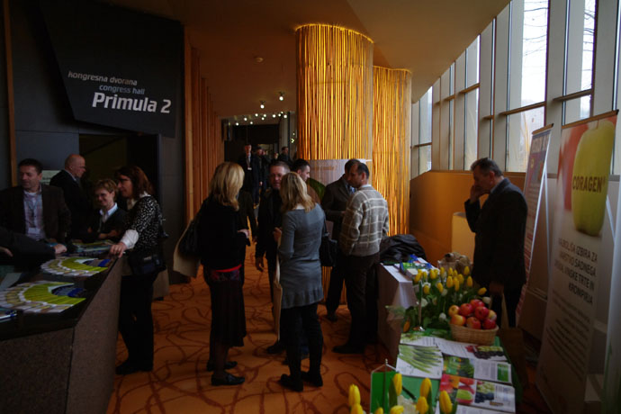 Coffee breaks and poster session